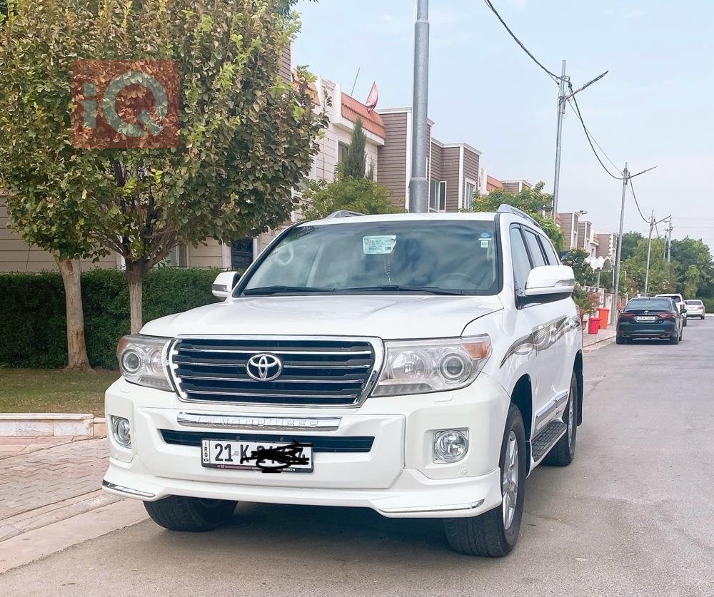 تويوتا لاندكروزر